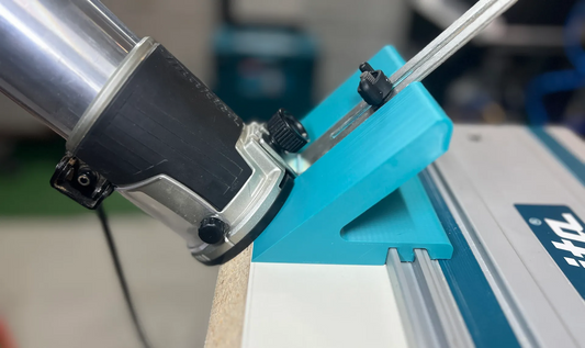 Makita RT0702C frees adapter 45° connectie